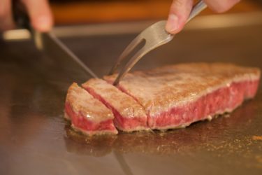 冷凍したステーキの賞味期限は？美味しさを逃さない冷凍や解凍法